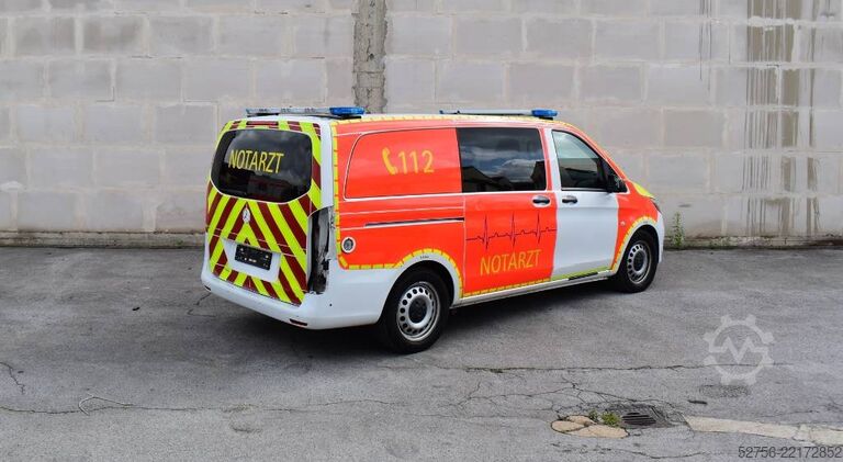 Ambulans Mercedes-Benz Vito 4x4 Notarzt Einsatzfahrzeug NEF