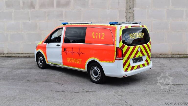 Ambulans Mercedes-Benz Vito 4x4 Notarzt Einsatzfahrzeug NEF