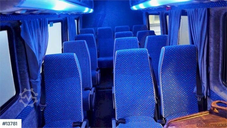 Minibuss Volkswagen Crafter 17 seater mini bus