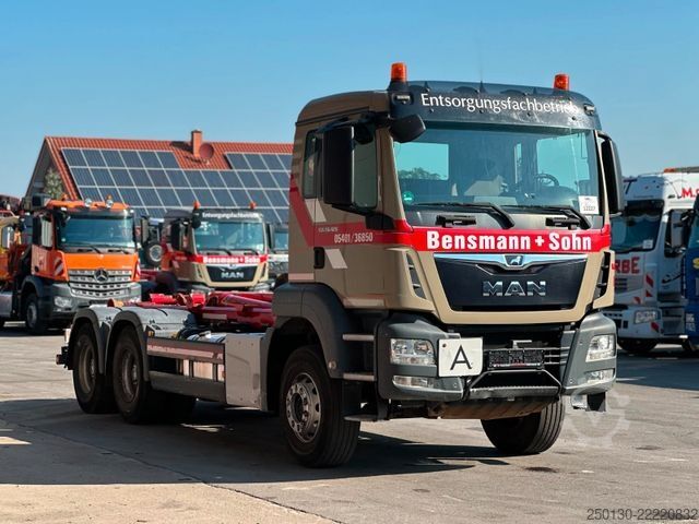 Autocamion cu cârlig pentru containere MAN TGS 26.420 6x4 BL MEILLER RS 21.65 AK Navi Klima