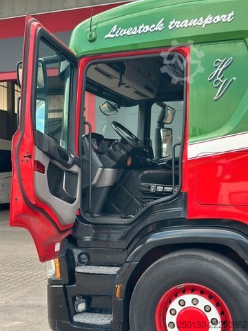 Camion pentru transport bovine SCANIA P410 4x2LL HFR 1.Stock Viehzug/NAVI/KLIMA/ALU