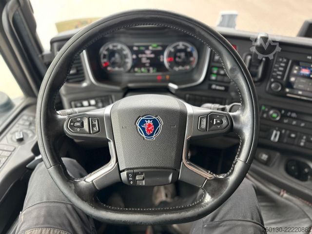 Camion pentru transport bovine SCANIA P410 4x2LL HFR 1.Stock Viehzug/NAVI/KLIMA/ALU