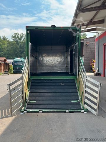 Camion pentru transport bovine SCANIA P410 4x2LL HFR 1.Stock Viehzug/NAVI/KLIMA/ALU