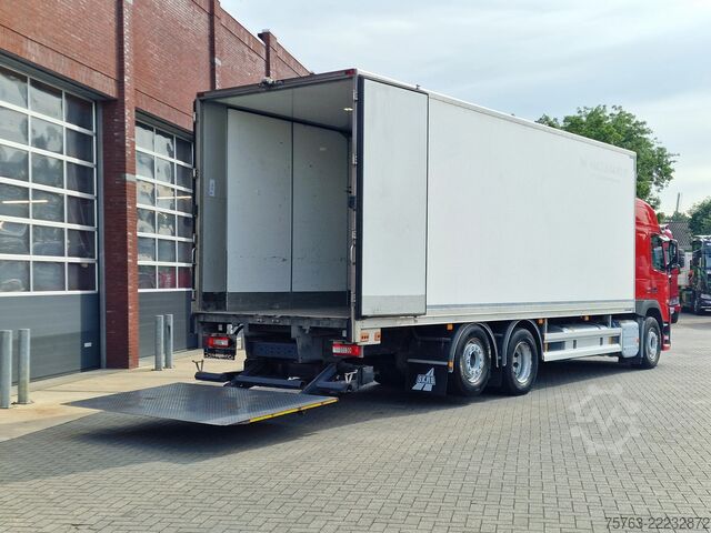 Koffer Volvo FM 370 Globetrotter 6x2*4 - Box with sidedoors ...