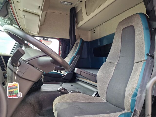 Koffer Volvo FM 370 Globetrotter 6x2*4 - Box with sidedoors ...