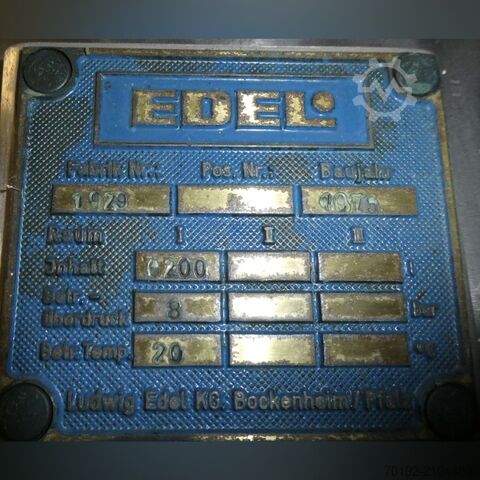 Depósito de presión vertical de 6200 litros hecho de acero inoxidable V4A Edel K0199