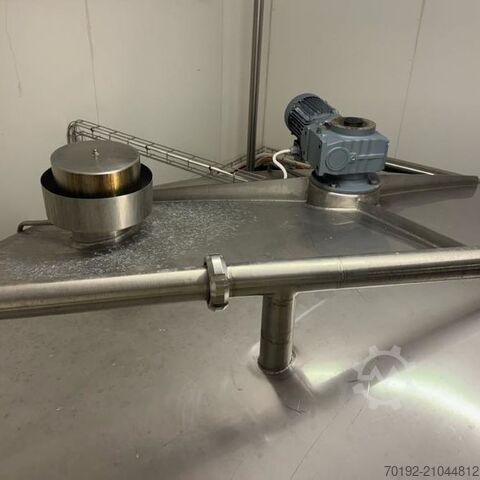 Depósito agitador aislado de 10.000 litros fabricado en acero inoxidable V2A con agitador de vigas Fimatec B0130