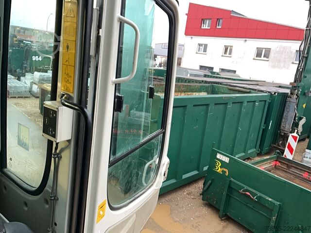 Excavadora de cadenas Liebherr R954C with 2 booms and 2 buckets