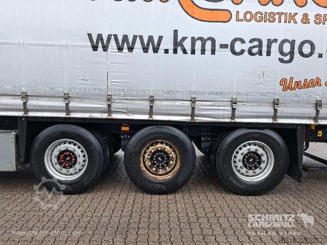 Semirremolque abierto con toldo Schmitz Cargobull Curtainsider Standard Getränke