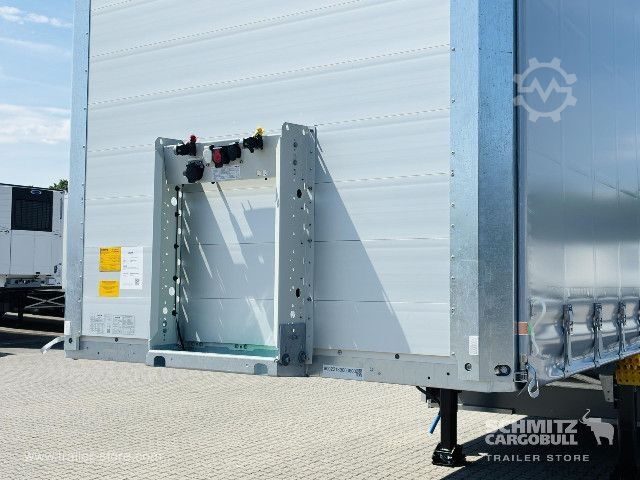 Semirremolque abierto con toldo Schmitz Cargobull Curtainsider Standard Getränke