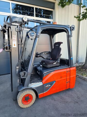 Viljuškar Linde E 16 L mit sehr guter Ausstattung!
