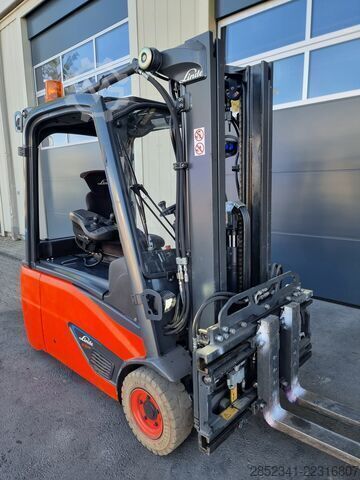 Viljuškar Linde E 16 L mit sehr guter Ausstattung!