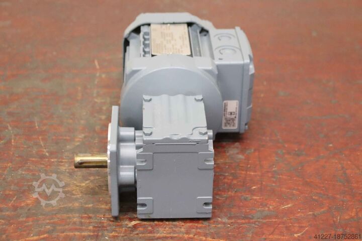 Silnik przekładniowy 0,12 kW 23 obr./min SEW-Eurodrive WF10 DRN63MS4