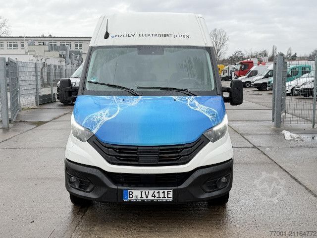Furgon blaszak IVECO 35S14E V LED / AHK / ACC