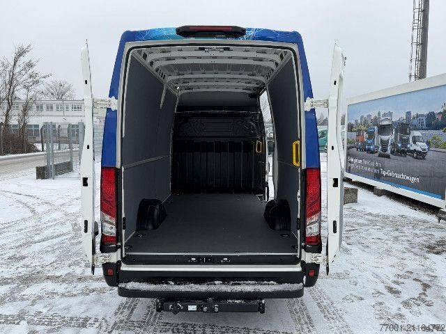 Furgon blaszak IVECO 35S14E V LED / AHK / ACC