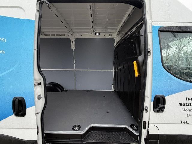 Furgon blaszak IVECO 35S14E V LED / AHK / ACC