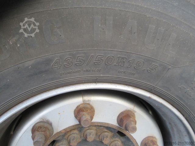 Semirremolque abierto con toldo SCHMITZ CARGOBULL Mega Varios Bremsbeläge 90%Reifen 60% NEUE PLANE