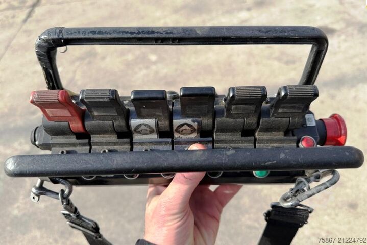 Kamion sa ravnom platformom SCANIA CVR 164 G-480