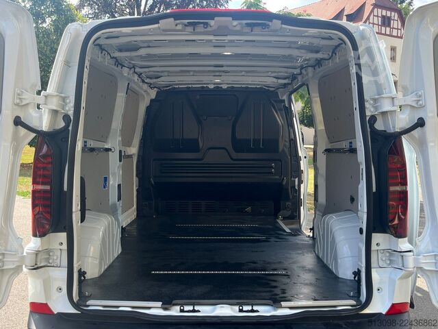 Furgone VOLKSWAGEN T7 TEMPOMAT SPURHALTE ASSIST KLIMA 1.HAND
