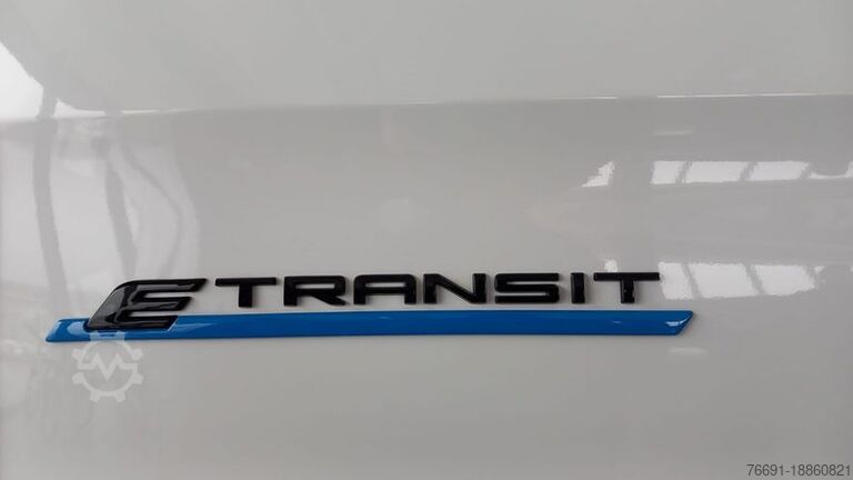 Panel van Ford Nuovo E-Transit Custom