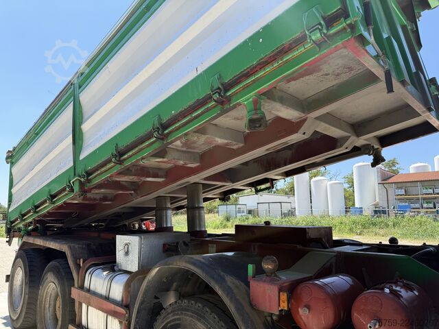 Autocarro ribaltabile Iveco Eurotrakker 410E44H Kipper 8x4 40Ton