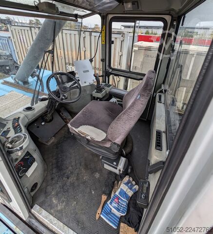 Zakladač plných kontejnerů SMV SC4527CA5
