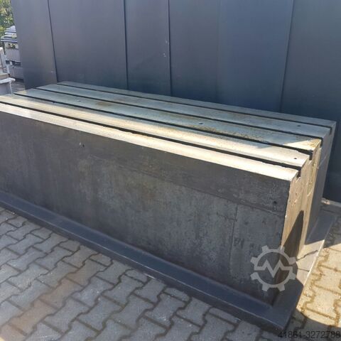 T - slot tabel unbekannt 2500x1000