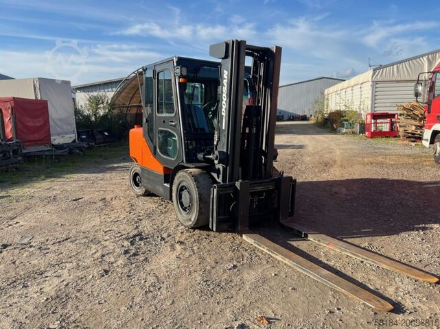 Diesel vorkheftruck Doosan D-45SC-7