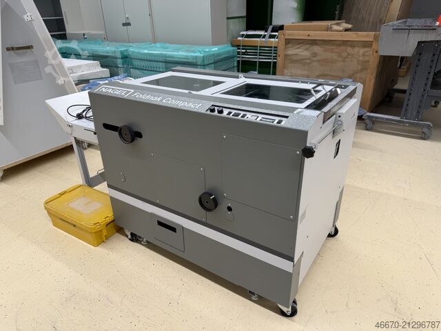 Brochuremaskine med trimmer Nagel Foldnak Compact