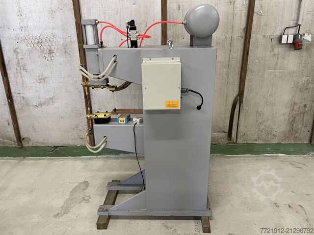 Spot welding machine  QC