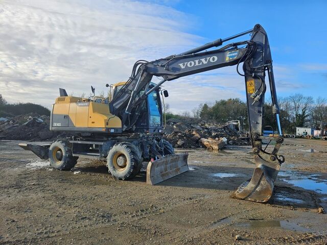 Mobile excavator VOLVO EW 140 D