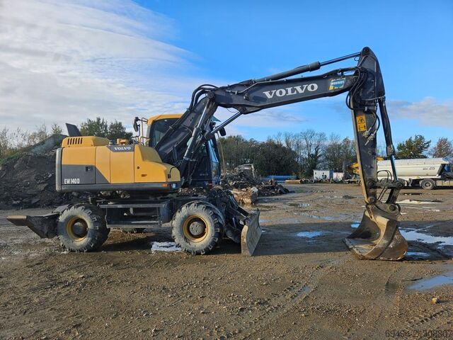 Mobile excavator VOLVO EW 140 D