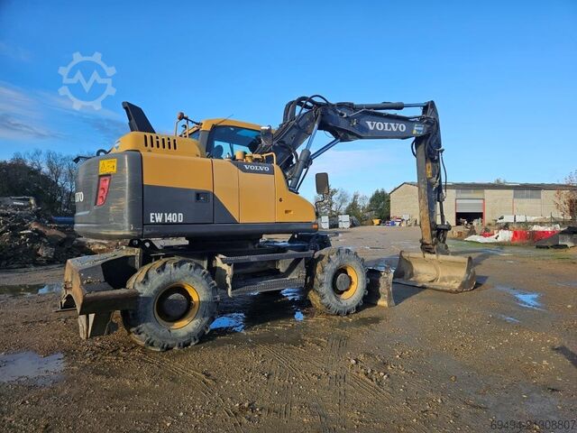 Mobile excavator VOLVO EW 140 D
