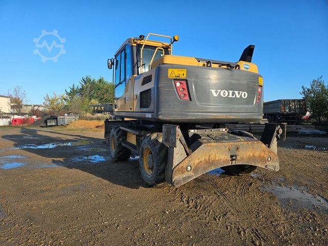 Mobile excavator VOLVO EW 140 D