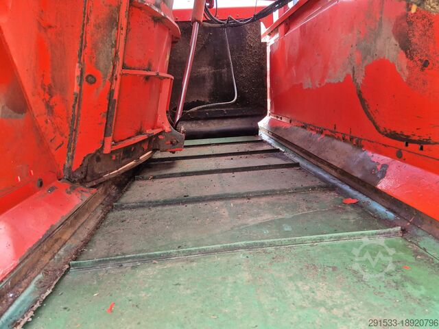 Feed transport vehicle / Mixer feeder Kuhn SPW 22 INTENSE / 1 OWNER / 8000MTH!