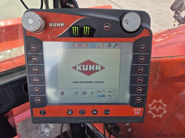 Feed transport vehicle / Mixer feeder Kuhn SPW 22 INTENSE / 1 OWNER / 8000MTH!