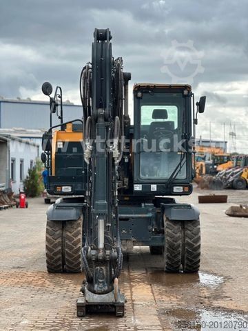Gumikerekes kotrógép HYUNDAI HW 180   4x4 Kamera Klima