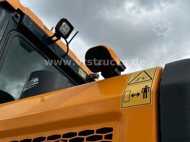 Gumikerekes kotrógép HYUNDAI HW 180   4x4 Kamera Klima