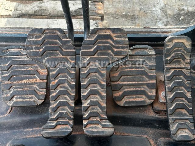 Rupsgraver HYUNDAI HX 145 LCR Kamera Radio Klima