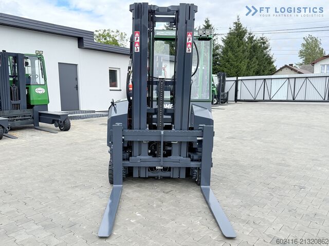Carrello elevatore a 4 direzioni COMBILIFT CBE2500 TRIPLEX 5500 FORK POSITIONER