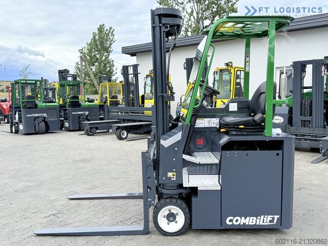 Carrello elevatore a 4 direzioni COMBILIFT CBE2500 TRIPLEX 5500 FORK POSITIONER