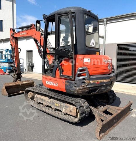 Mini-excavator KUBOTA KX 121-3, 3.980 kg, SW, Grabenräumer, 3 Löffel