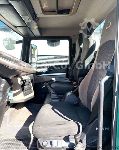 Autocamion basculant tridirecțional MAN 8.220 TGL, Klima, 3 Sitze, 2x AHK, 1.Hand