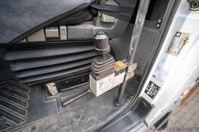 Camion-benne avec grue Mercedes-Benz ACTROS 2632 K-MP3 + FASSI F170A.22