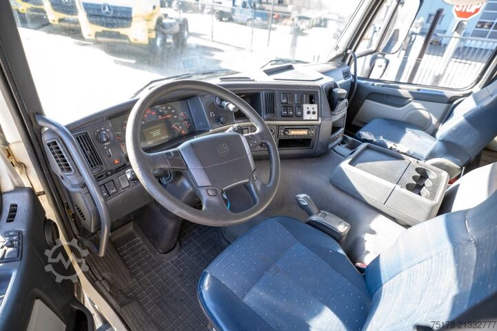 Dekzeil VOLVO FM 330 -6x2- VEB+ / DHOLLANDIA