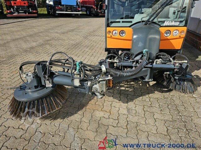 Kehrmaschine Hako Citymaster 2000 3 Besen- 4 Radlenkung-Hecksauger
