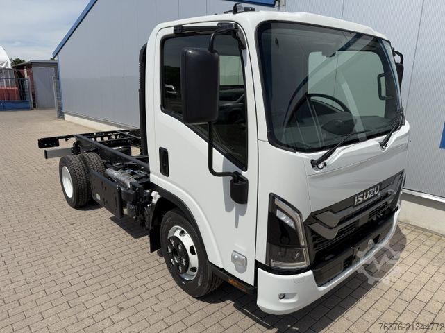 Altro ISUZU M30 RECHTSLENKER Aut. 5.2l 190 PS Radst 2.765