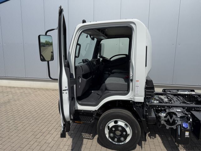 Altro ISUZU M30 RECHTSLENKER Aut. 5.2l 190 PS Radst 2.765