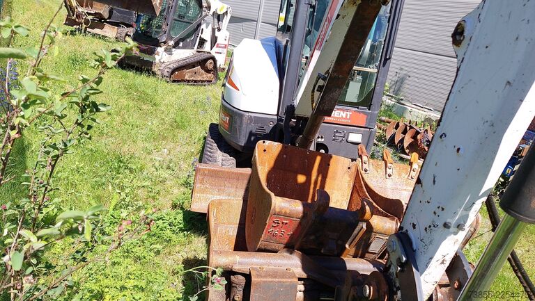  Bobcat E35
