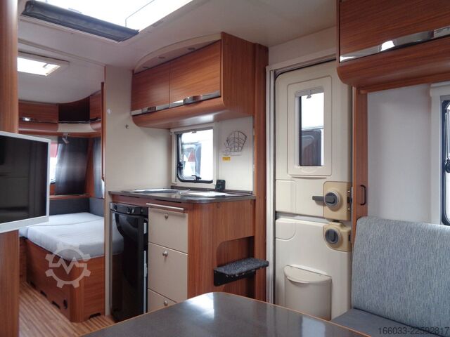 Wohnwagen ADRIA Adora 472 LU *Einzelbetten*Rollrost*Mover*